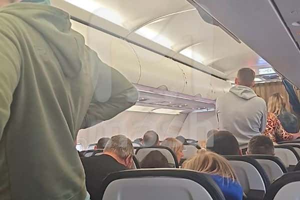 Самолёт с российскими туристами, летевший из Египта в Калининград, застрял в Польше без еды, воды и топлива