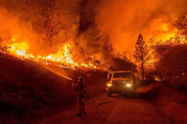 В Питере загорелась одна из старейших больниц России