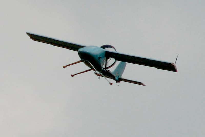 "Спрячьтесь": в МЧС запретили россиянам сбивать БПЛА подручными средствами