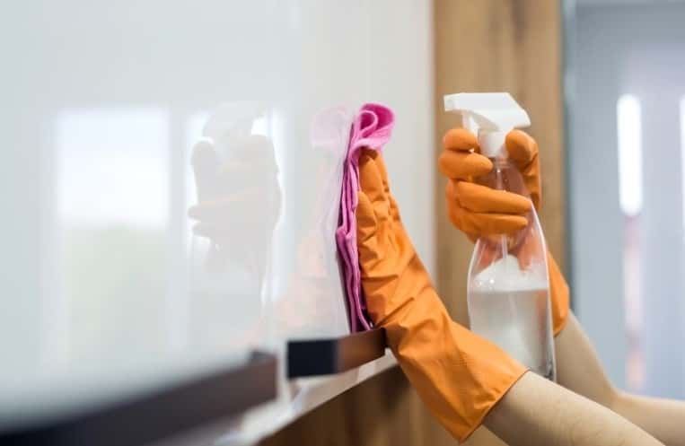 В Госдуме решили платить домохозяйкам прожиточный минимум