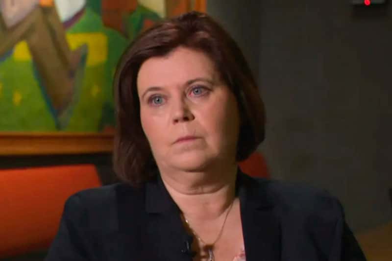 Скандал в Исландии: министр по делам несовершеннолетних ушла в отставку из-за беременности от 15-летнего подростка