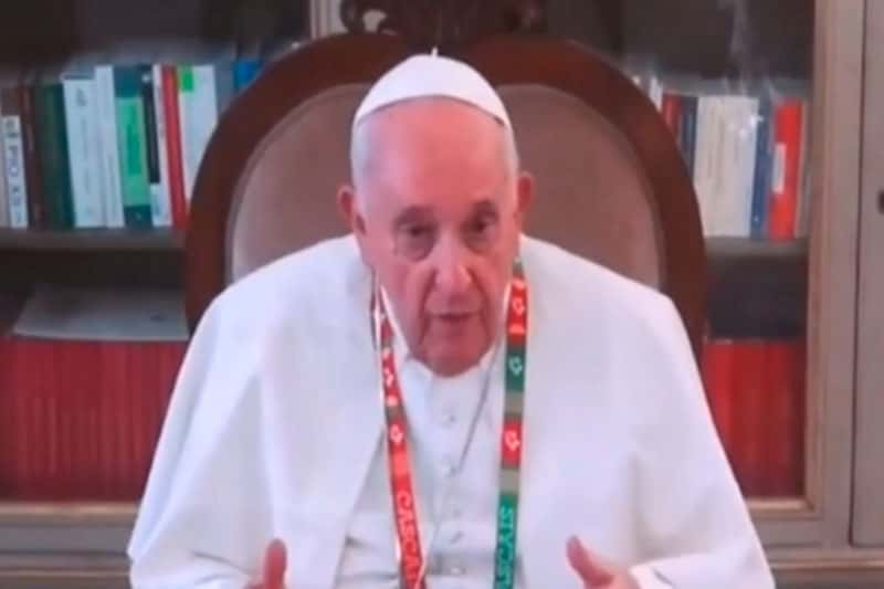 В Ватикане заявили, что папе Франциску придётся заново учиться говорить