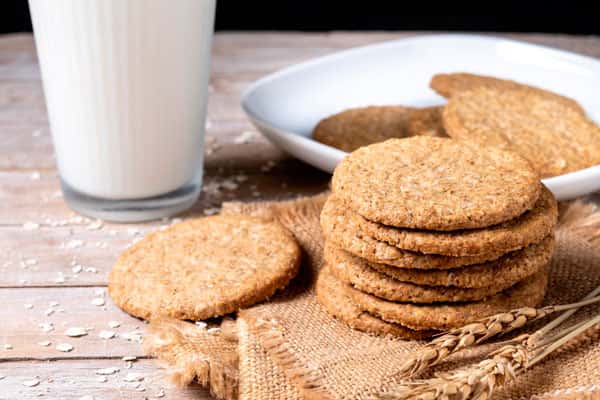 «Сладости без вреда для здоровья!» — диетолог советует полезные десерты для пожилых людей