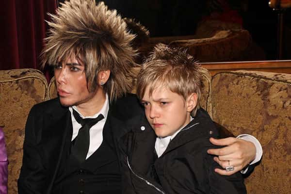 «Мое детство было настоящим адом!» — приемный сын Сергея Зверева собирается подать в суд на отца