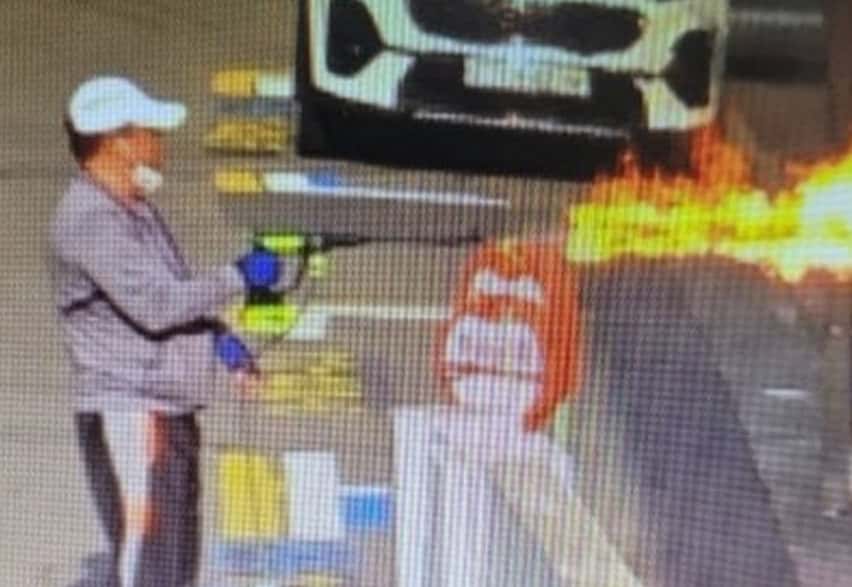 "Трое погибли": в Сеуле мужчина поджог многоэтажку с помощью огнемета