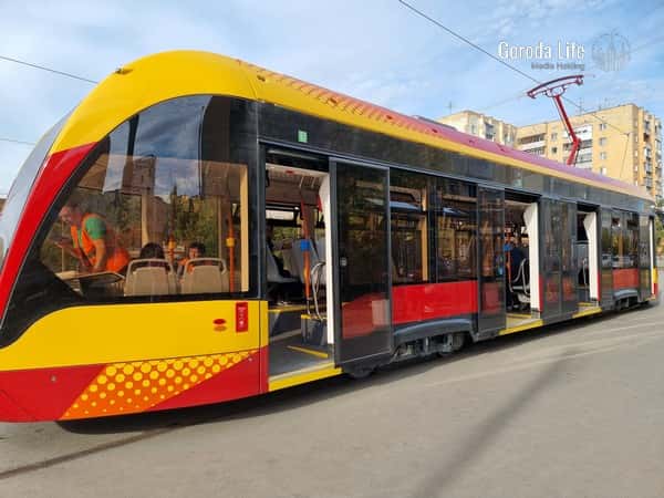 Молодую россиянку ударило трамвайным проводом, оборванным водителем без прав