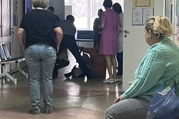 Конфликт в женской консультации Новосибирска: две женщины подрались из-за очереди