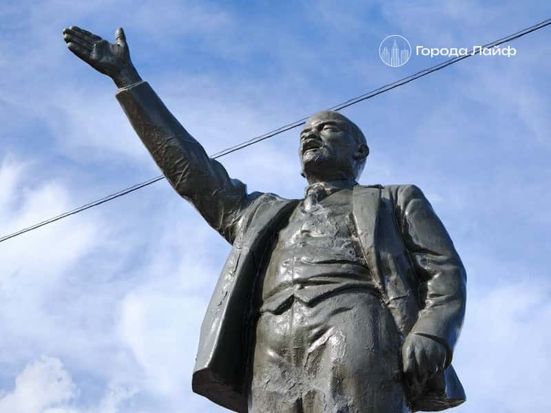 В день рождения Владимира Ленина лидер ЛДПР Сысоев заявил: "Тело Ульянова должно быть предано земле"