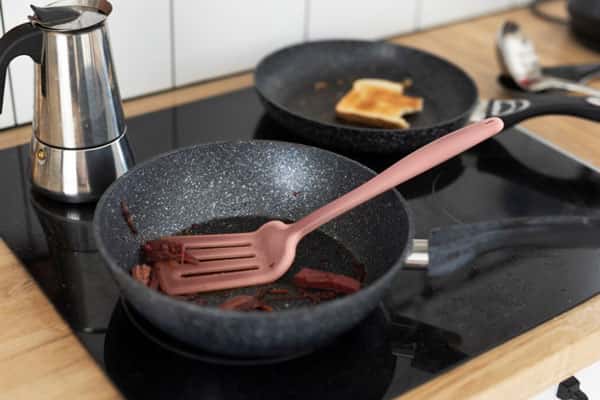 Исследователи выяснили, что россияне покупают посуду четыре раза за год