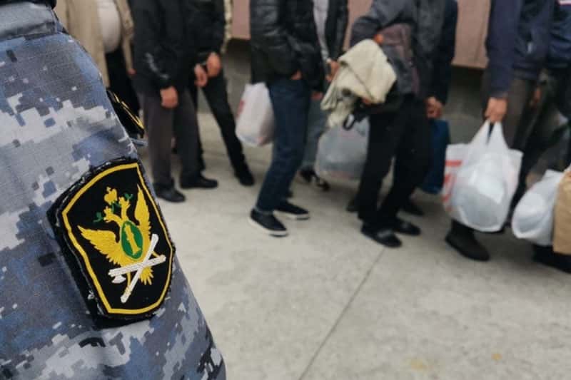 ФСБ раскрыла канал незаконной миграции в Краснодарском крае: задержаны 14 участников преступной группы