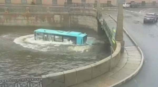 Выживший в утонувшем автобусе петербуржец получил 140 тысяч рублей компенсации