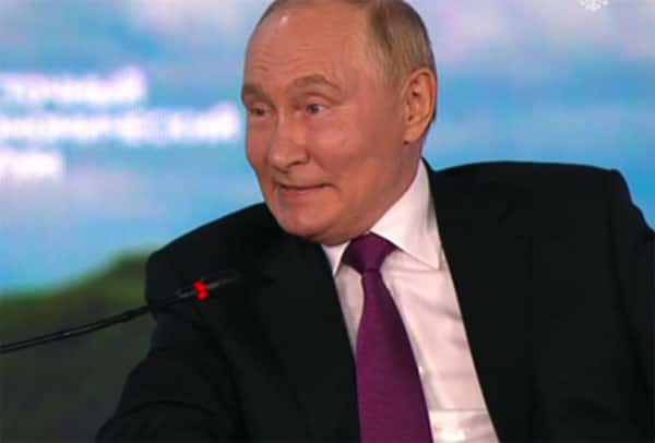 Путин загадал загадку премьеру Малайзии во время встречи и удивился ответу