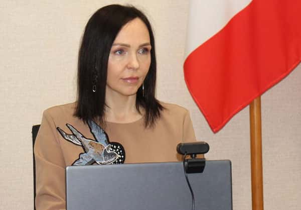 Дочь чиновницы из Вологодской области осудили за провокационное видео про СВО