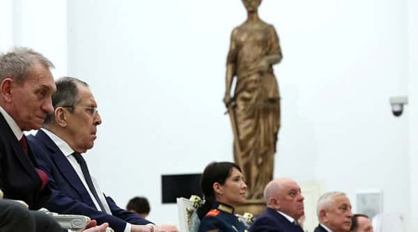 Путин присвоил звание Героя России медсестре Болилой, закрывшей собой бойца СВО