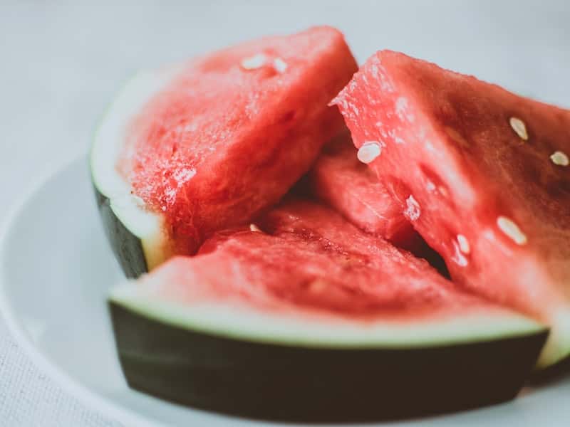 В Хургаде десятки россиян отравились арбузами из-за нитратов