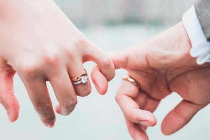 Брак без обмана: как новая система защитит россиян от брачных аферистов?