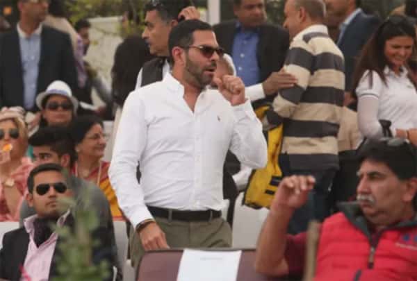 Приятель принца Уильяма и миллиардер Капур проглотил пчелу и умер