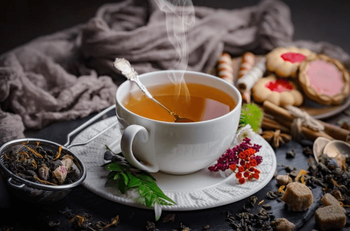 Врач раскрыла пользу горячих напитков в жаркую погоду