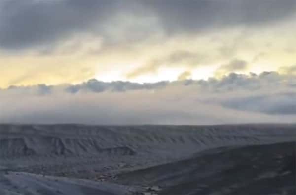 Снегопад в самой сухой пустыне мира попал на видео