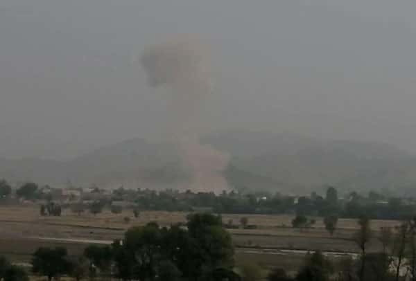 Взрыв автомобиля-смертника в Пакистане: 13 погибших и множество раненых