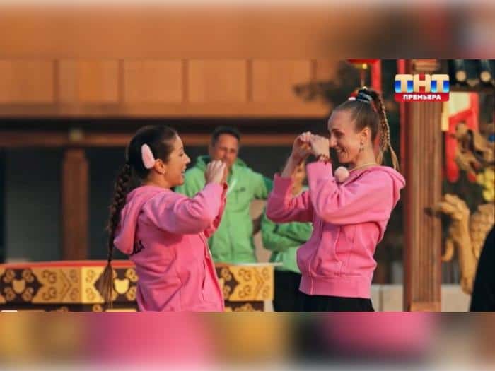  Нюша и ее сестра Мария Шурочкина выиграли миллион юаней в финале «Сокровищ императора»  