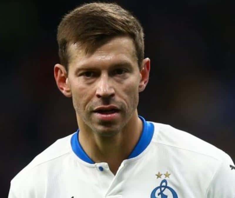 Футболист Федор Смолов сломал челюсть сотруднику «Кофемании»