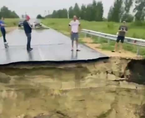 В Ульяновской области из-за ливня частично обрушился мост  