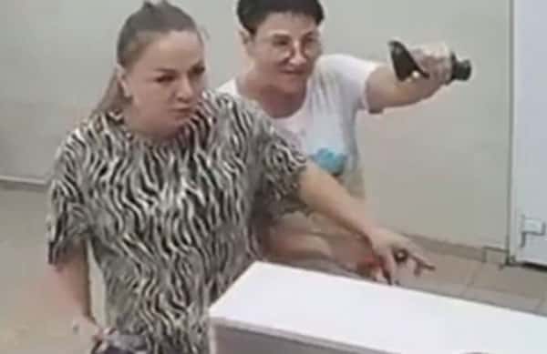 "Вы не имеете права нас не обслуживать!" — в Биробиджане учительница и ее дочь устроили погром в Wildberries