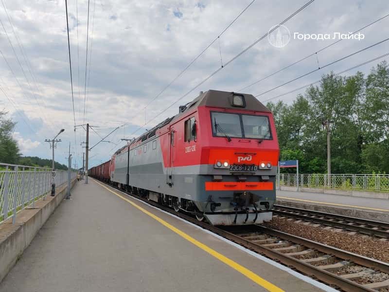 Из-за ЧП на железной дороге в Ростовской области 132 поезда идут с задержкой до 15 часов  