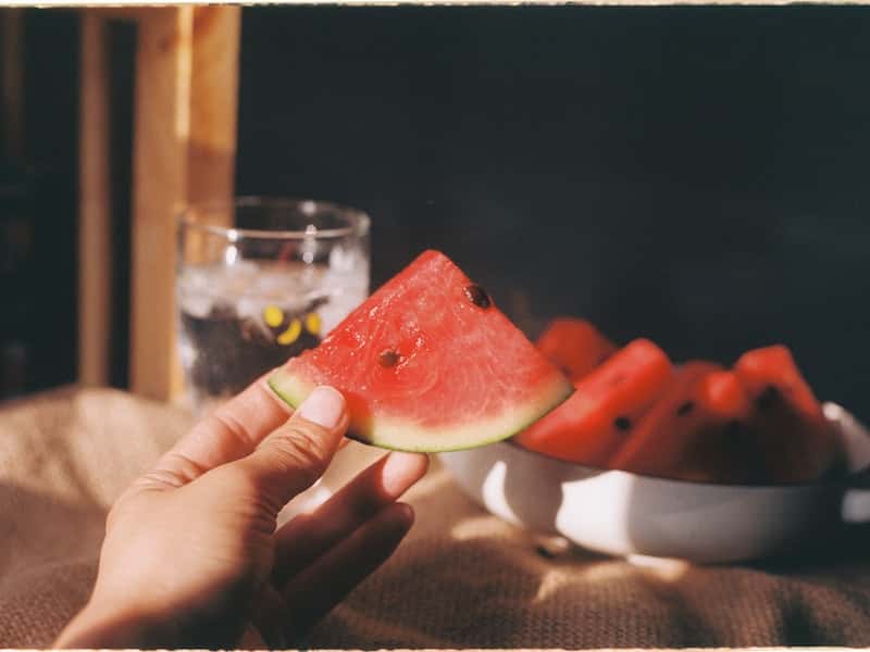 «Арбуз хорош как сезонное лакомство, но не как основа рациона» — доктор предупреждает о рисках арбузных монодиет