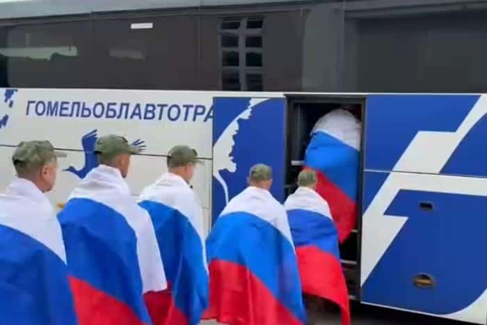 Россия вернула из украинского плена 146 военных и восемь мирных жителей Курской области 