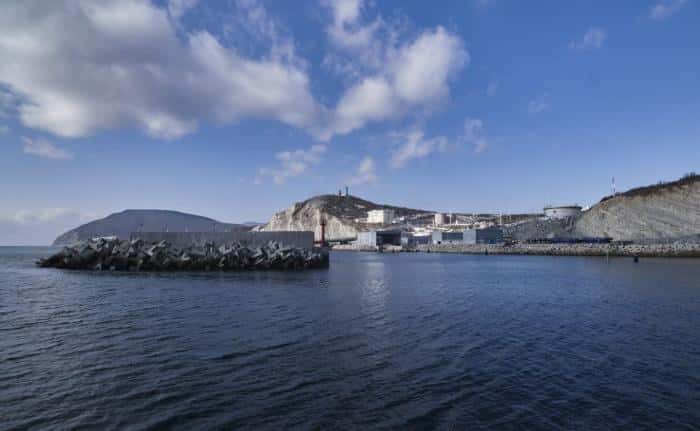 В Черном море произошел разлив нефти при перегрузке танкера у Новороссийска