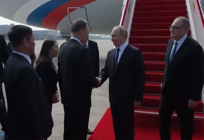 Самолет Владимира Путина приземлился в Китае: начинается визит