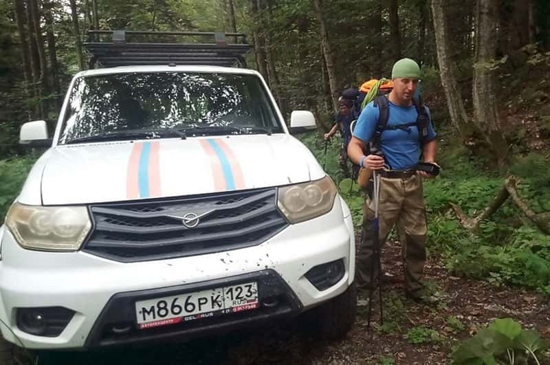 В горах Красной Поляны нашли живым пропавшего 58-летнего гида Сергея Мельникова