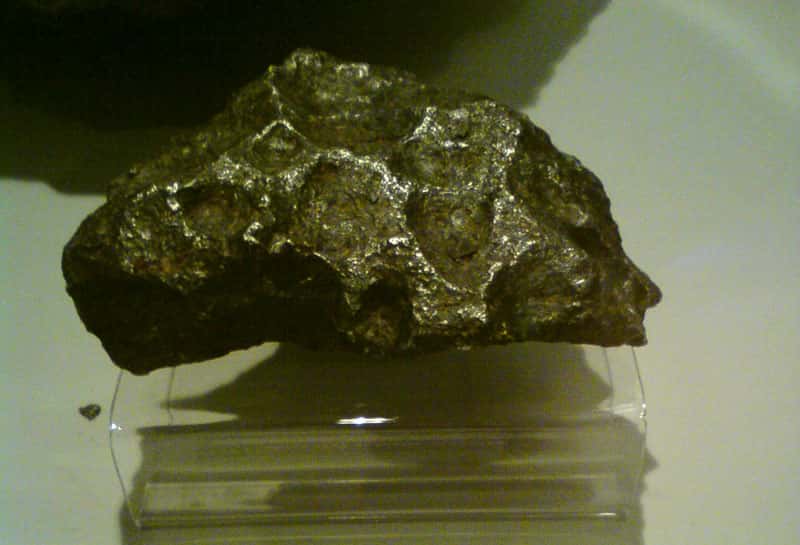 В метеорите Мораско нашли новый минерал — крызаит: в открытии участвовал российский учёный