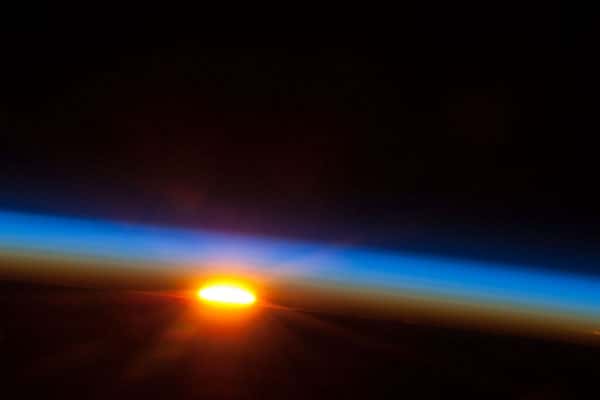 Учёные сообщили о влиянии солнечного ветра на Землю: чего ждать в ближайшие дни