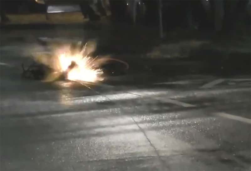 Робот ФСБ обезвредил начинённый взрывчаткой электровелосипед у дома военного