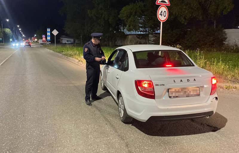 Штраф за номера без флага РФ: что нужно знать автовладельцам в 2025 году