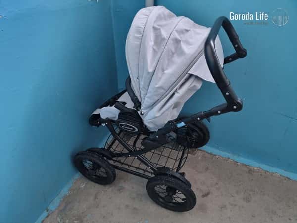 Штраф за хранение колясок и велосипедов в подъезде: что важно знать жильцам