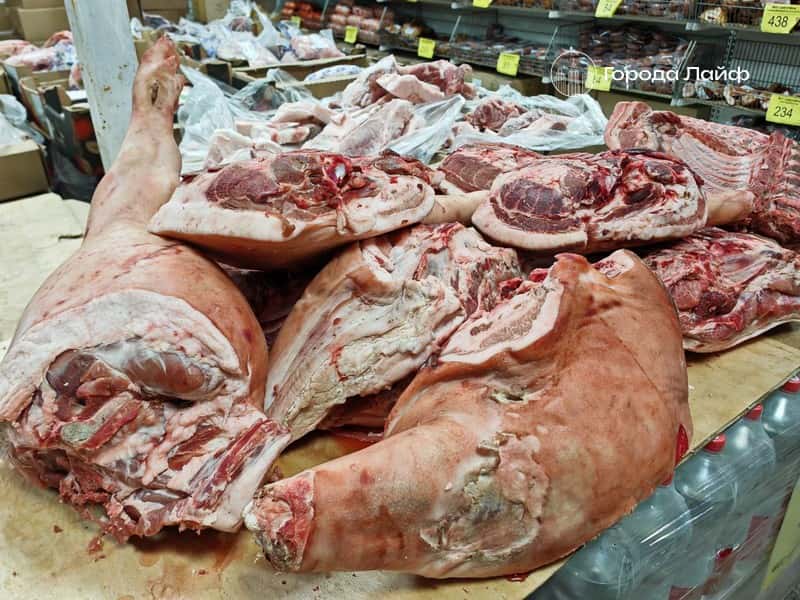 Оптовые цены на свинину снизились в России: какие части подешевели