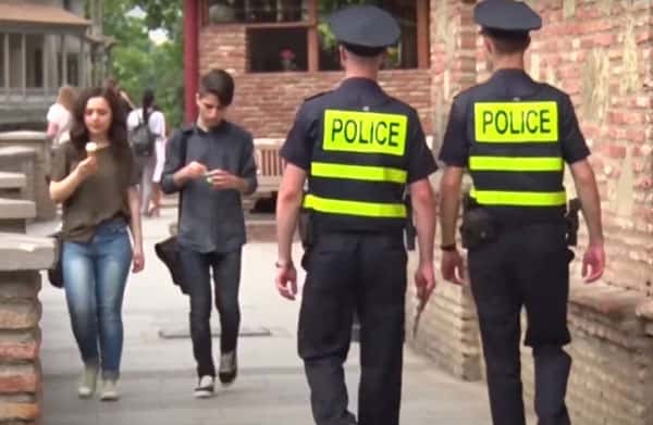 В Германии протесты против молодёжного крыла партии АдГ переросли в столкновения с полицией