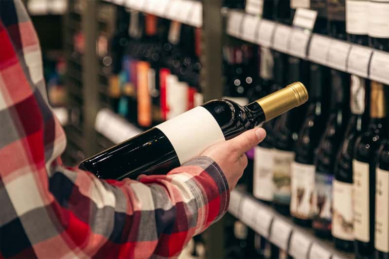 В Петербурге неожиданно подешевели вина — ретейлеры объяснили, что происходит на рынке