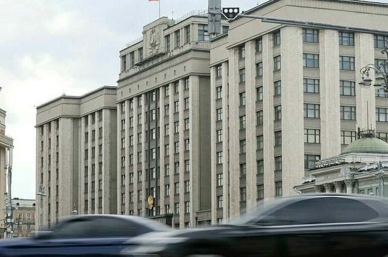 Госдума может обязать операторов связи приостанавливать услуги по запросу ФСБ