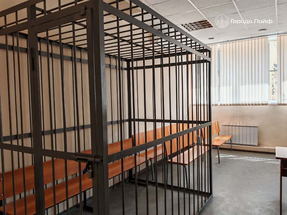 В Екатеринбурге подростков обвинили в покушении на убийство девушки