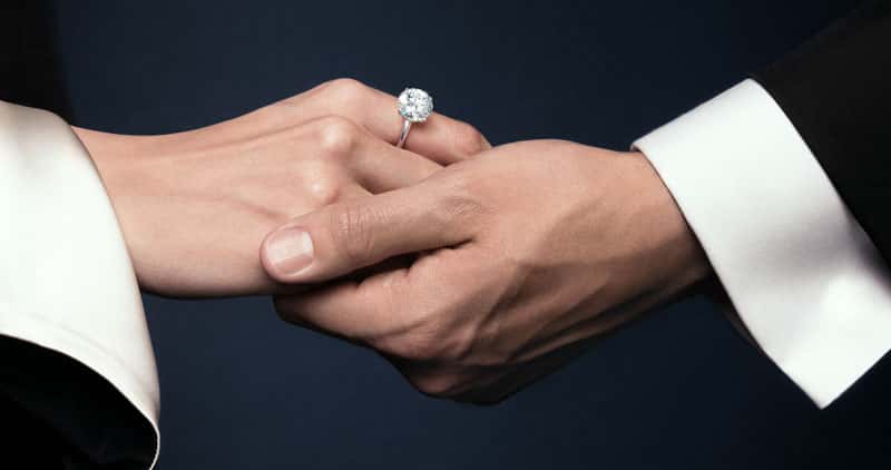 В Москве показали инвестиционные бриллианты ALROSA стоимостью до 70 млн рублей