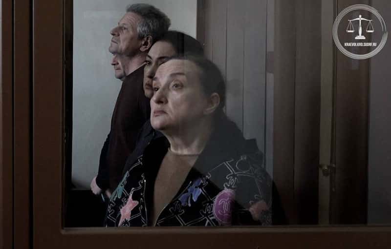 Экс-председатель Ростовского областного суда Золотарева получила 15 лет за взятки