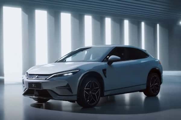 В России продажи новых электромобилей в 2025 году упали на 30%