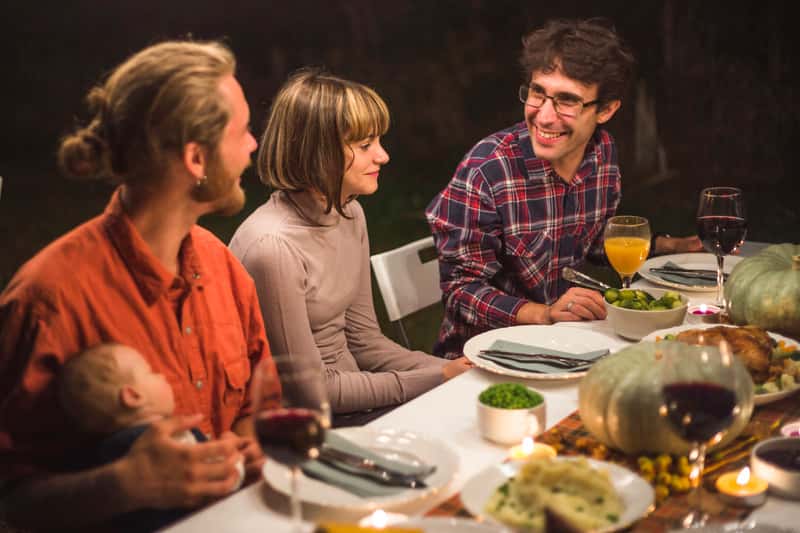 Врачи дали россиянам советы, как избежать проблем со здоровьем в праздники