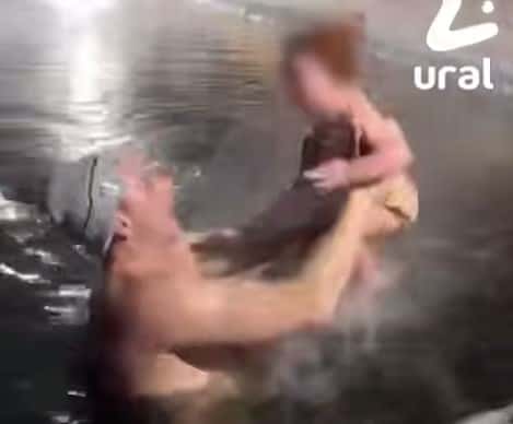 В Сургуте отец окунул годовалого ребёнка в прорубь при морозе −30