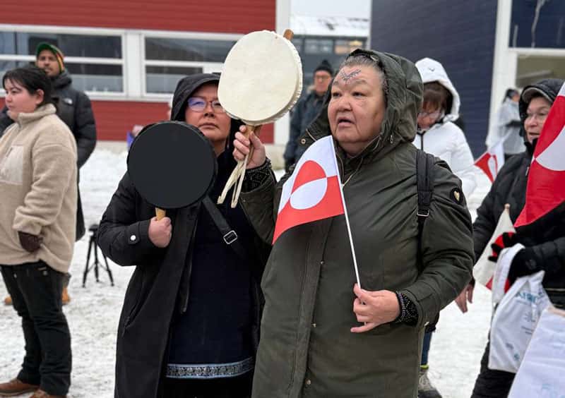 Тысячи жителей Нуука протестовали против возможной продажи Гренландии США